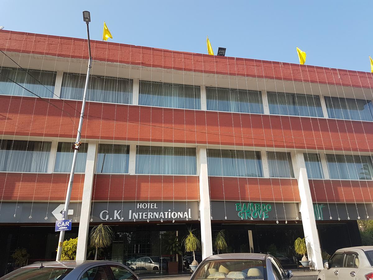Hotel Gk International Chandīgarh Zewnętrze zdjęcie